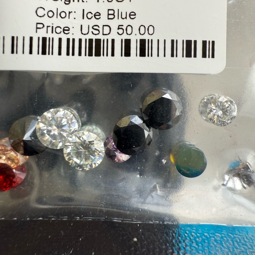 Assorted Moissanite stones